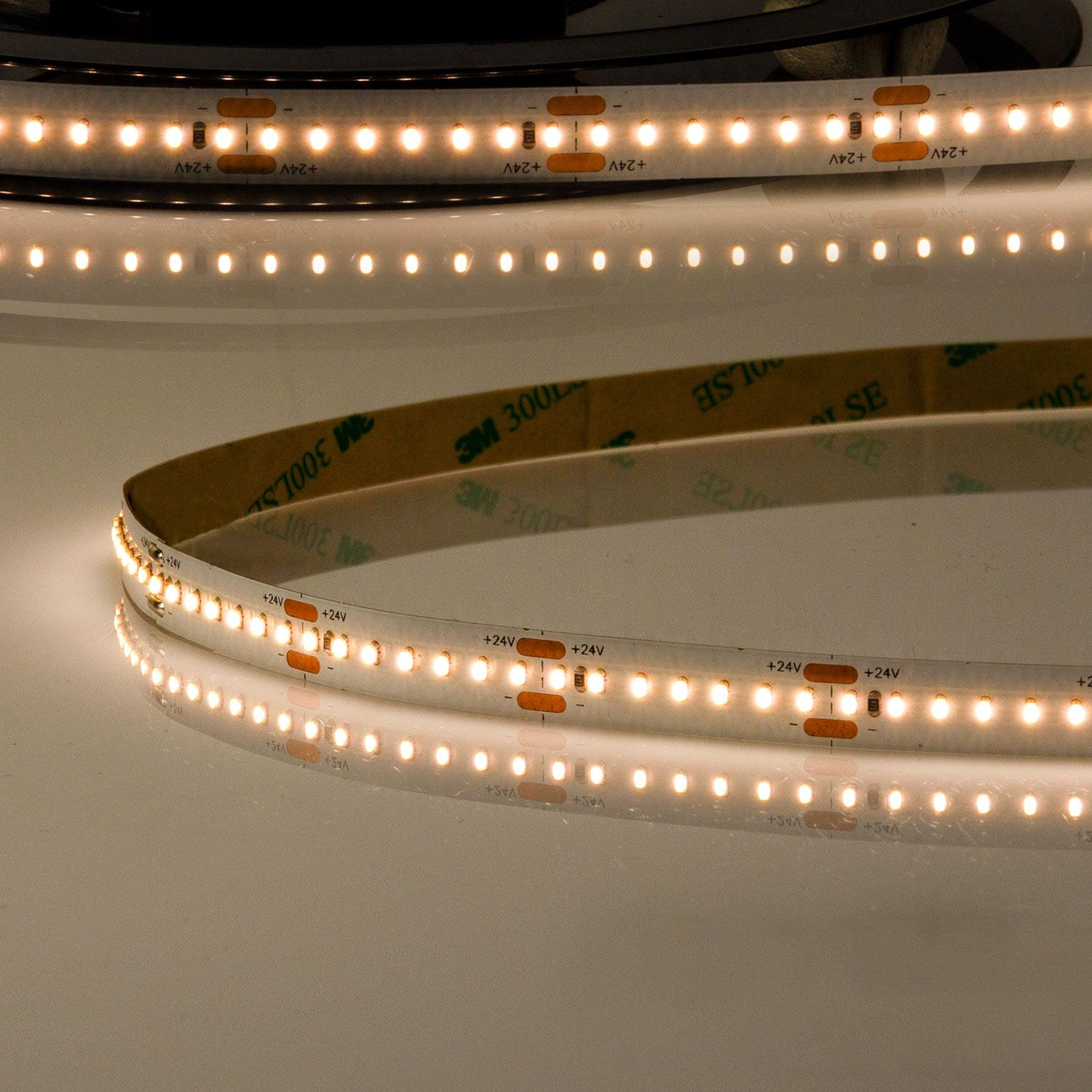 ISOLED LED CRI927 Linear8 Flexband, 24V DC, 8W, IP20, 2700K, 5m Rolle, 210 LED/m ISOLED LED CRI927 Linear8 Flexband, 24V DC, 8W, IP20, 2700K, 5m Rolle, 210 LED/m - 1