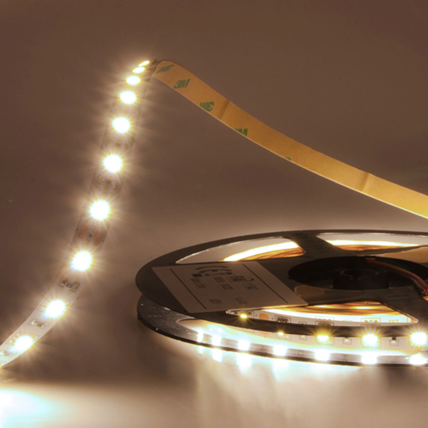 ISOLED LED SIL830 Flexband, 24V DC, 14,4W, IP20, 3000K, 5m Rolle, 60 LED/m ISOLED LED SIL830 Flexband, 24V DC, 14,4W, IP20, 3000K, 5m Rolle, 60 LED/m - 1