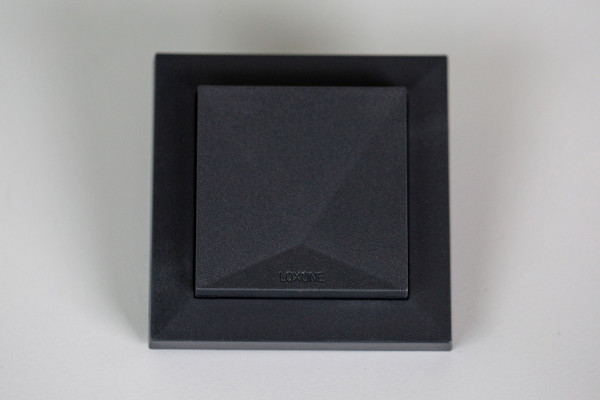 Loxone Raumklima Sensor Air Anthrazit (Temperatur, Feuchte) - Produktbild 2