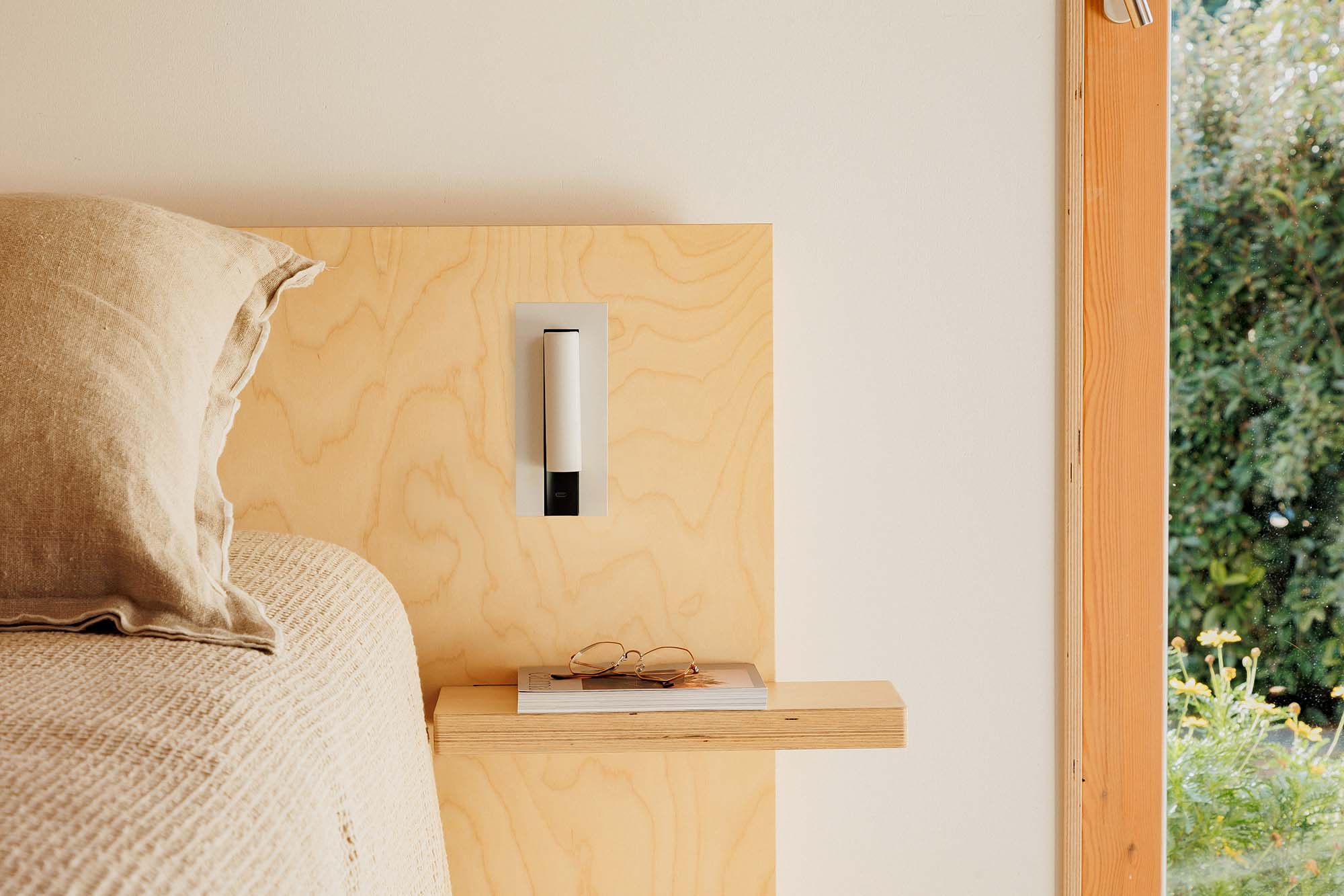 Faro GABO USB C Wandleuchte weiß Leser - Produktbild 2