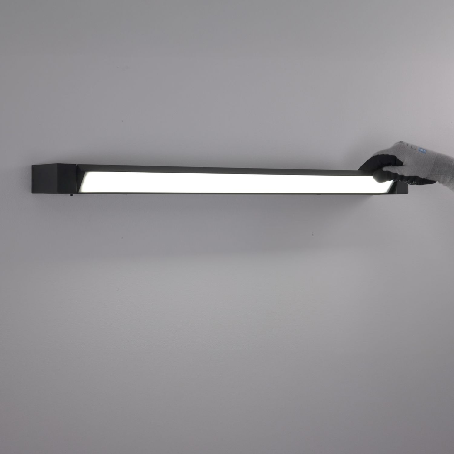 ISOLED LED Wandlampe schwenkbar, 700mm, 20W, weiß, ColorSwitch 2700|3000|4000K - 7