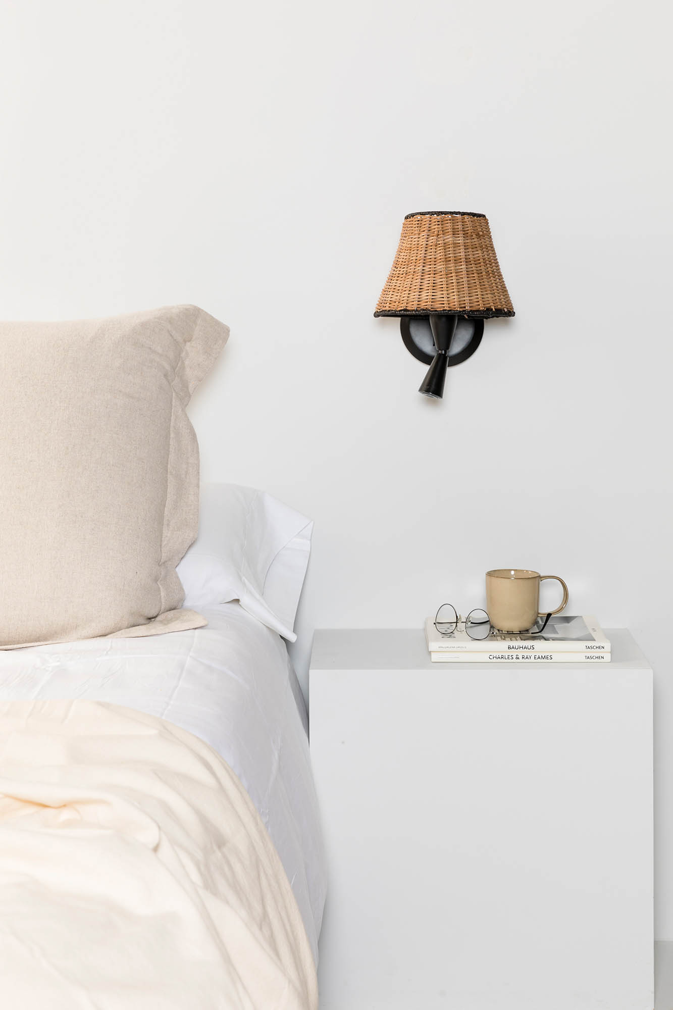 Faro SUMBA Wandleuchte schwarz/rattan mit Leser - 2