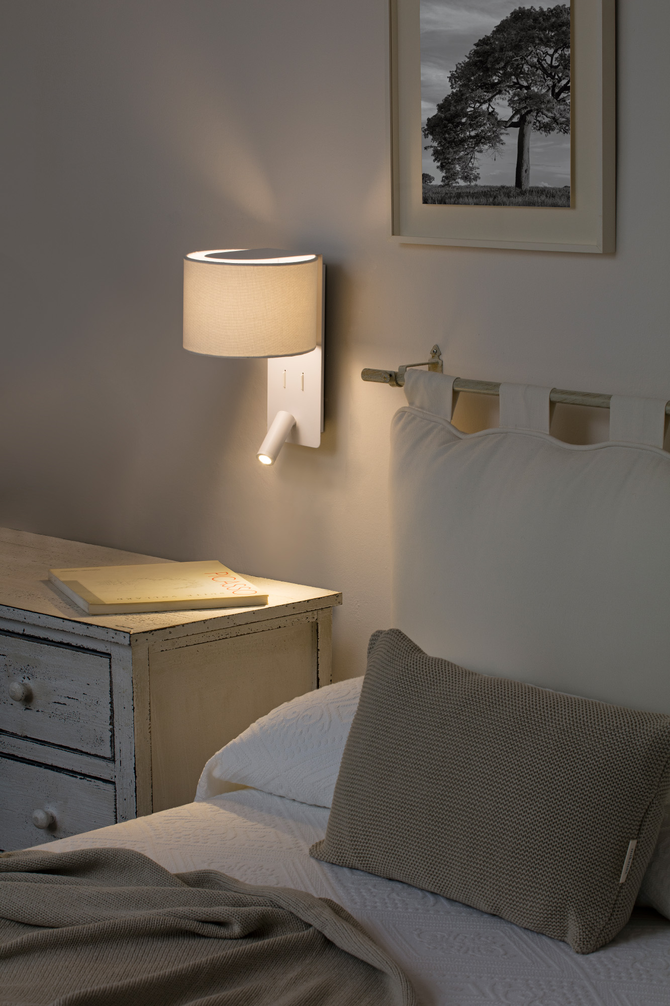 Faro FOLD Wandleuchte weiß mit LED-Leser - Produktbild 2