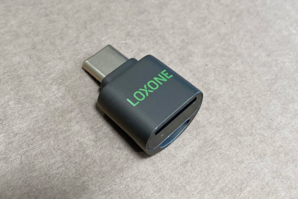 Loxone USB-C Micro-SD Kartenleser - 2