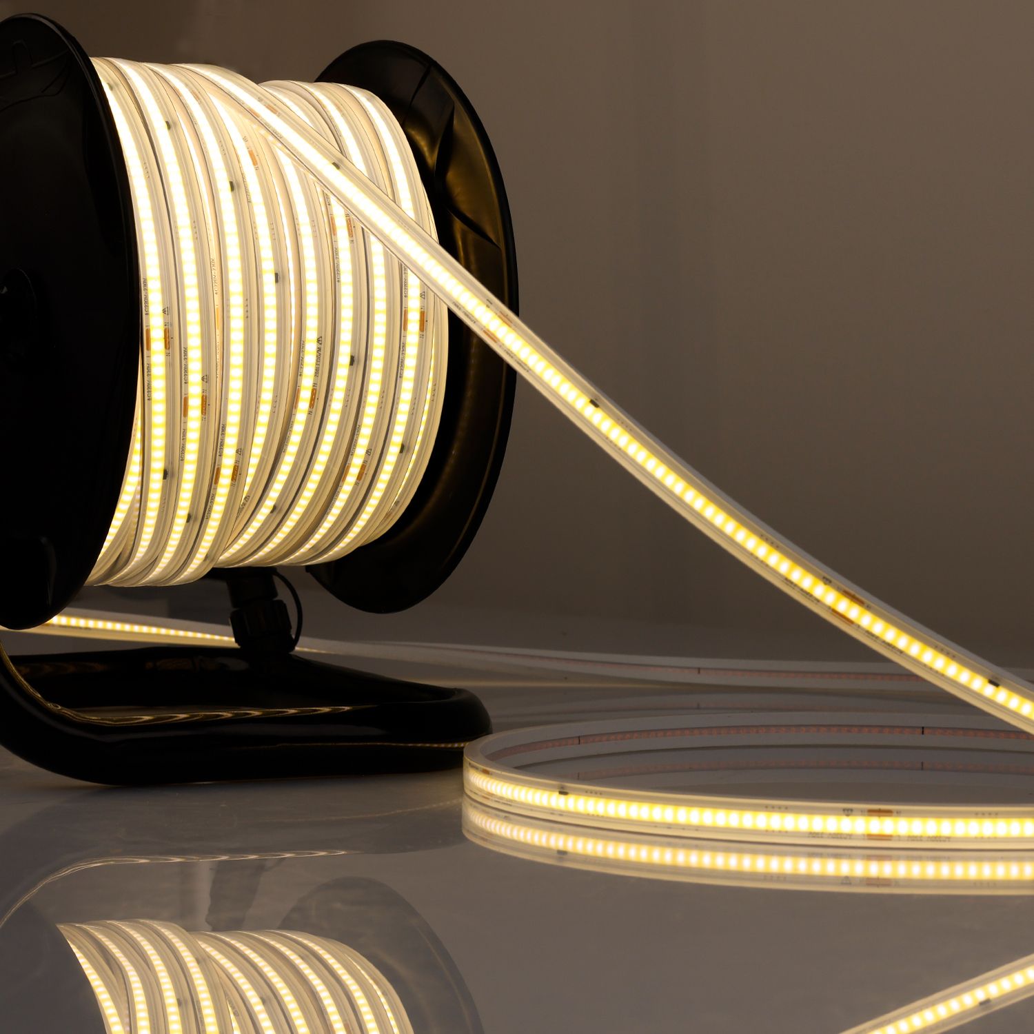 ISOLED LED Flexband 230V COB, 12W/m, 25m Rolle auf Kabeltrommel, 3000K, CRI80, IP67, male/female Anschluss ISOLED LED Flexband 230V COB, 12W/m, 25m Rolle auf Kabeltrommel, 3000K, CRI80, IP67, male/female Anschluss - 1