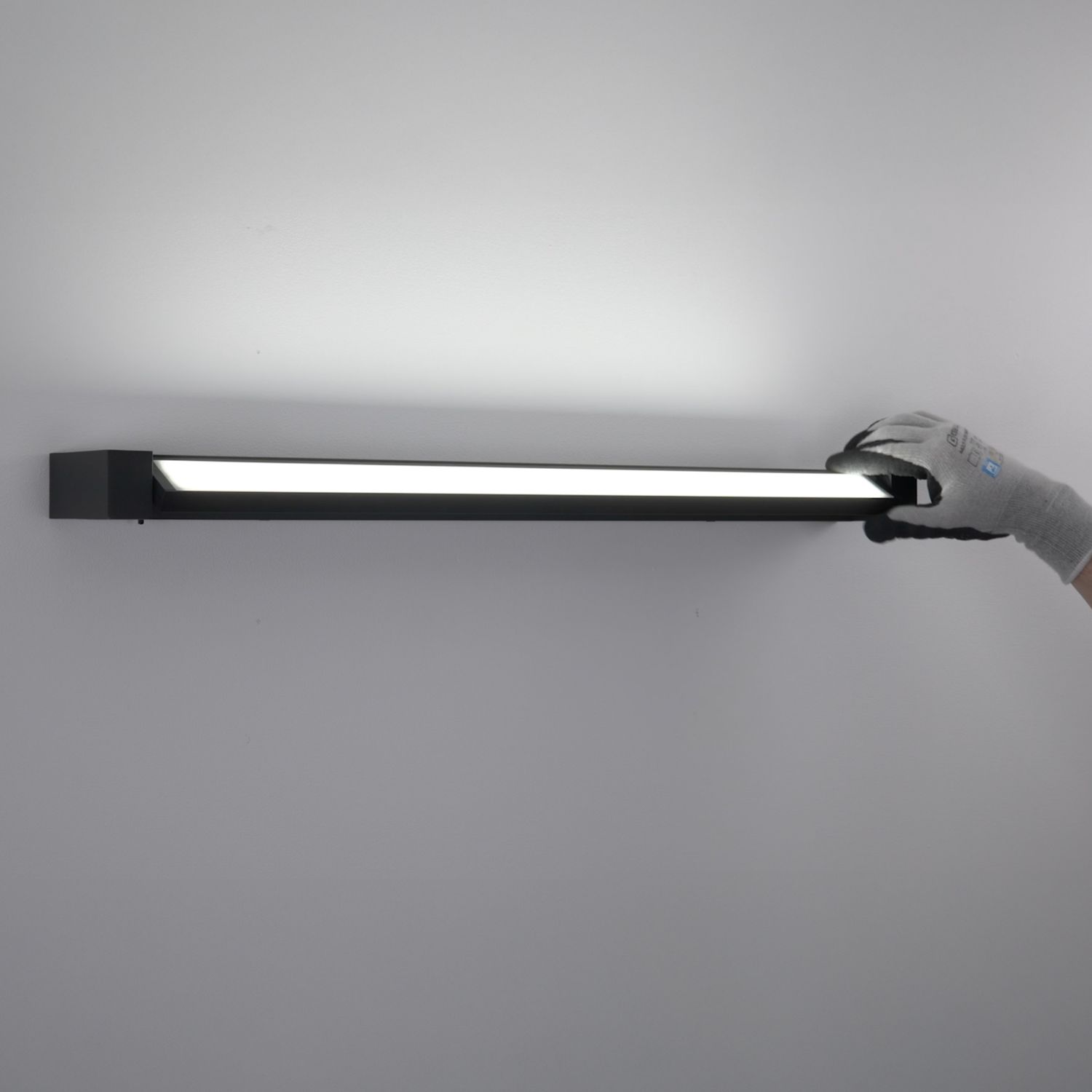 ISOLED LED Wandlampe schwenkbar, 700mm, 20W, weiß, ColorSwitch 2700|3000|4000K - 6
