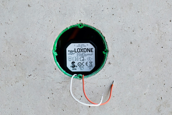 Loxone Unterputz Netzteil 0,25A - 2