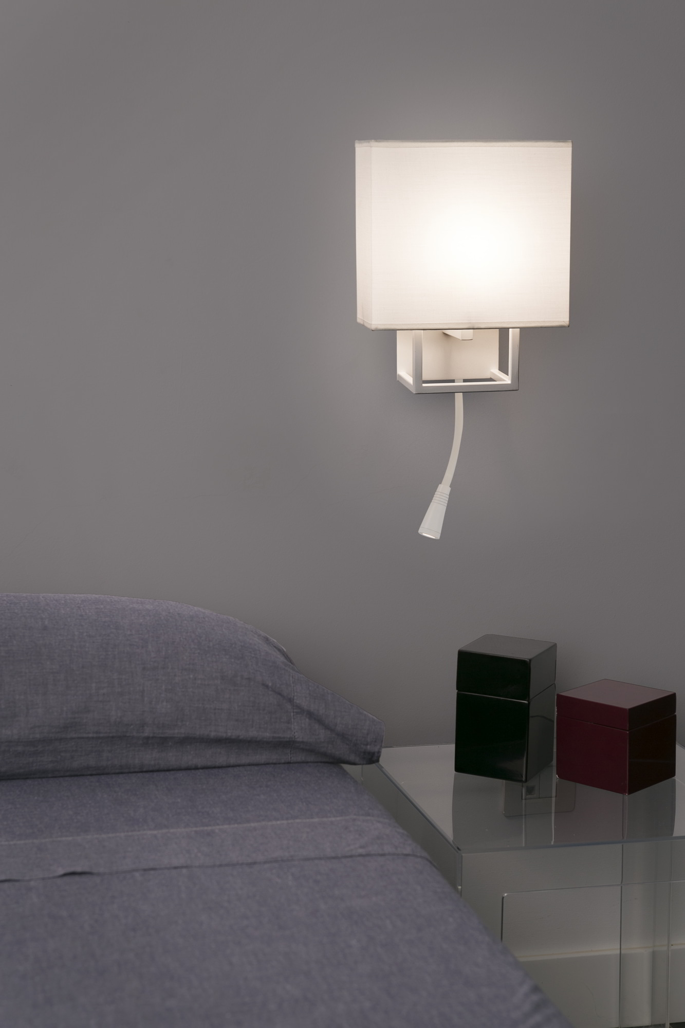 Faro VESPER Wandleuchte weiß mit-Leser - 3