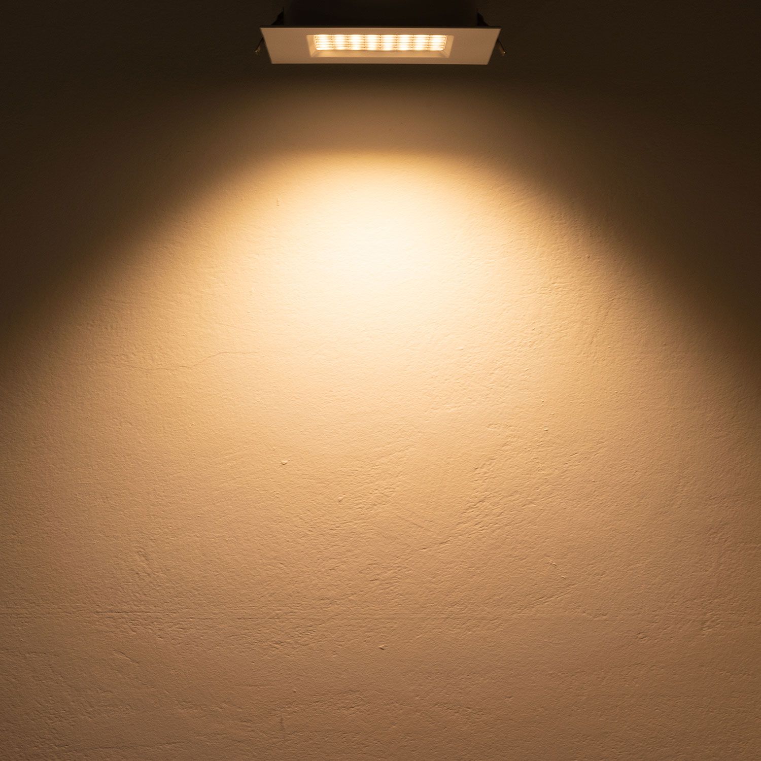 ISOLED LED Downlight Prism blendungsreduziert 25W, IP54, warmweiß, dimmbar - 5