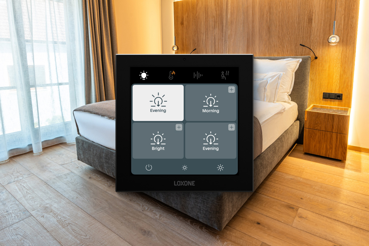 Loxone Touch Pure Display CO2 Tree - 5