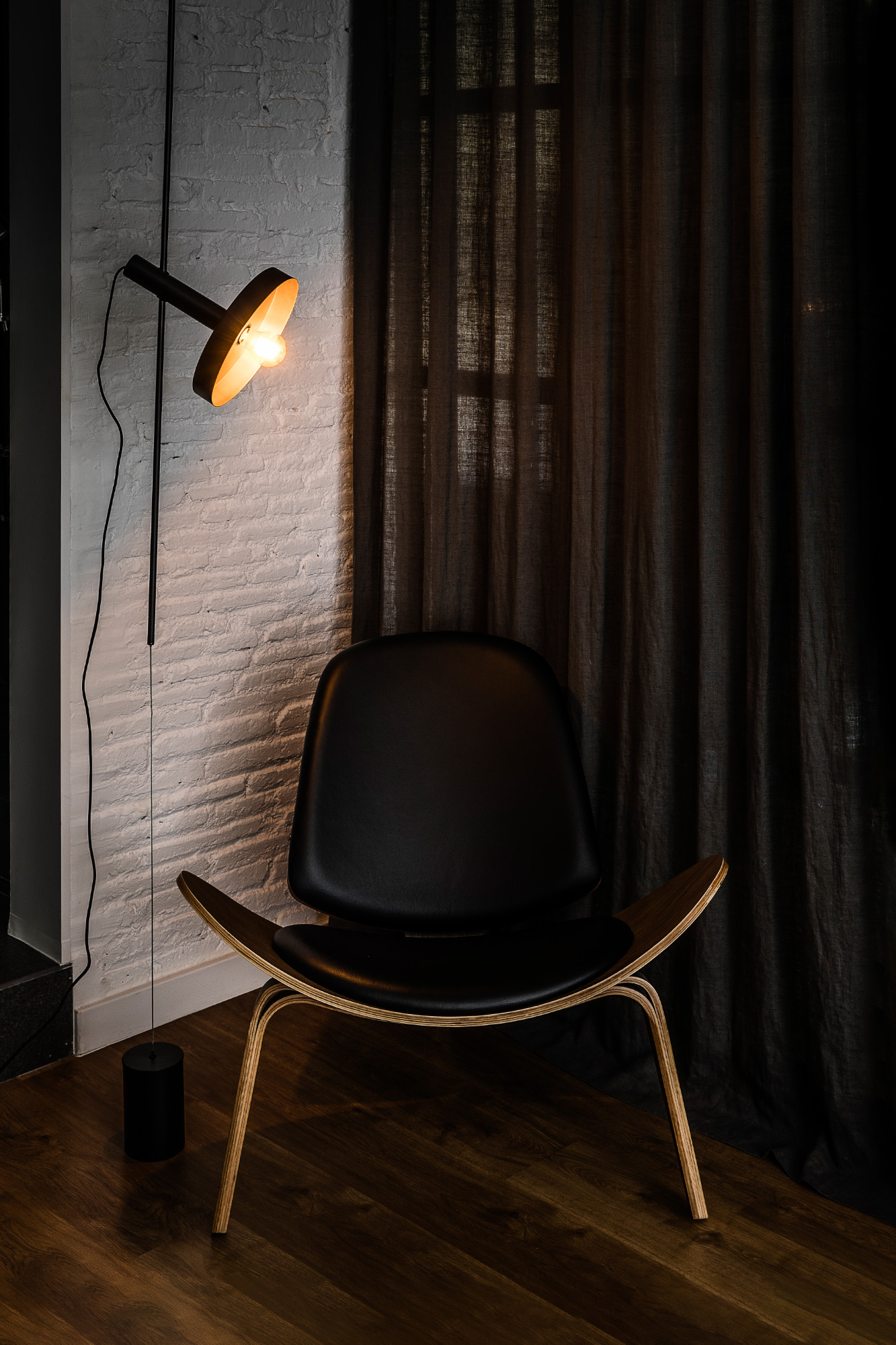 Faro WHIZZ Schwarz/goldene Wohnzimmer-Hänge-/Standleuchte - 5