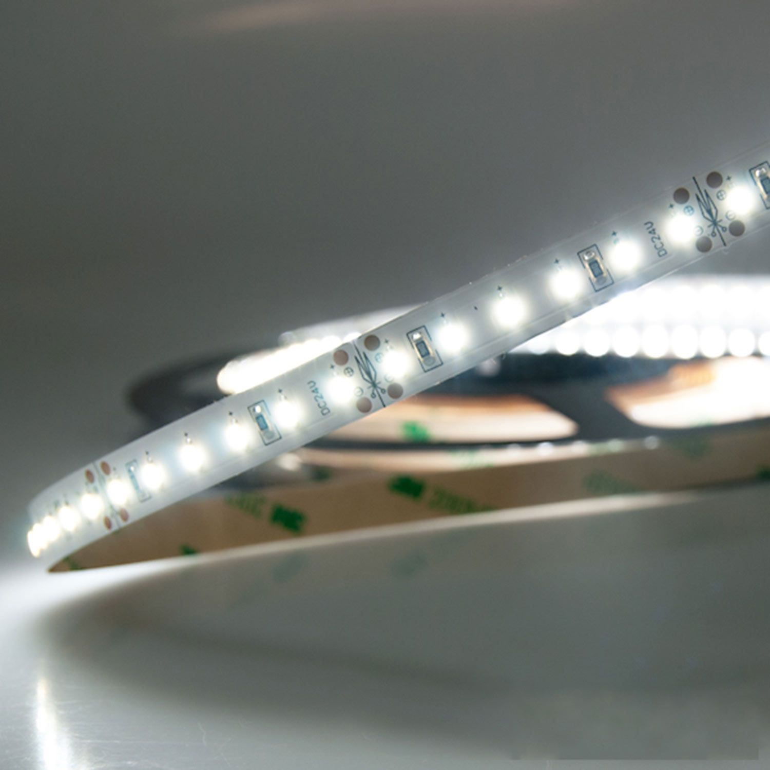 ISOLED LED HEQ840 Flexband Classic, 24V DC, 16W, IP20, 4000K, 5m Rolle, 120 LED/m ISOLED LED HEQ840 Flexband Classic, 24V DC, 16W, IP20, 4000K, 5m Rolle, 120 LED/m - 1