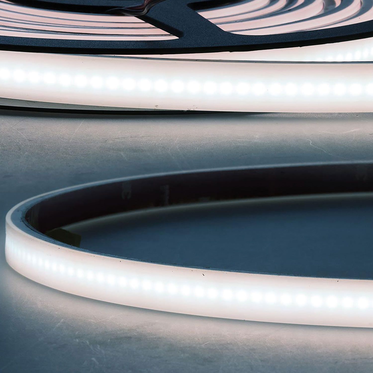 ISOLED LED AQUA960 Flexband, milchig, 24V DC, 10W, IP67, 6000K, 5m Rolle, 240 LED/m ISOLED LED AQUA960 Flexband, milchig, 24V DC, 10W, IP67, 6000K, 5m Rolle, 240 LED/m - 1