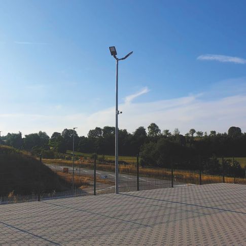 ISOLED LED Street Light HE115, 4000K, 1-10V dimmbar mit Tageslicht- und Bewegungssteuerung, Winkel Typ III - 3
