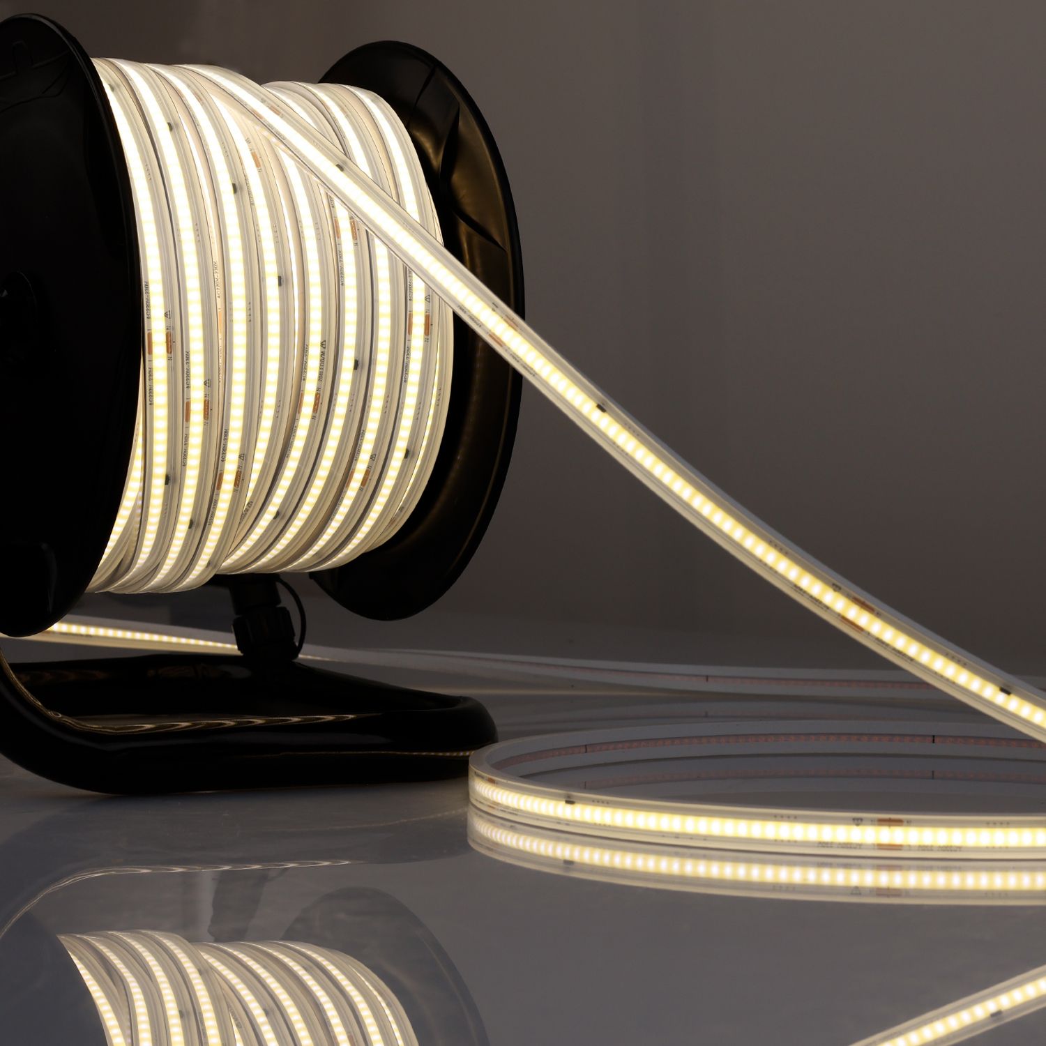 ISOLED LED Flexband 230V COB, 12W/m, 15m Rolle auf Kabeltrommel, 4000K, CRI80, IP67, male/female Anschluss ISOLED LED Flexband 230V COB, 12W/m, 15m Rolle auf Kabeltrommel, 4000K, CRI80, IP67, male/female Anschluss - 1