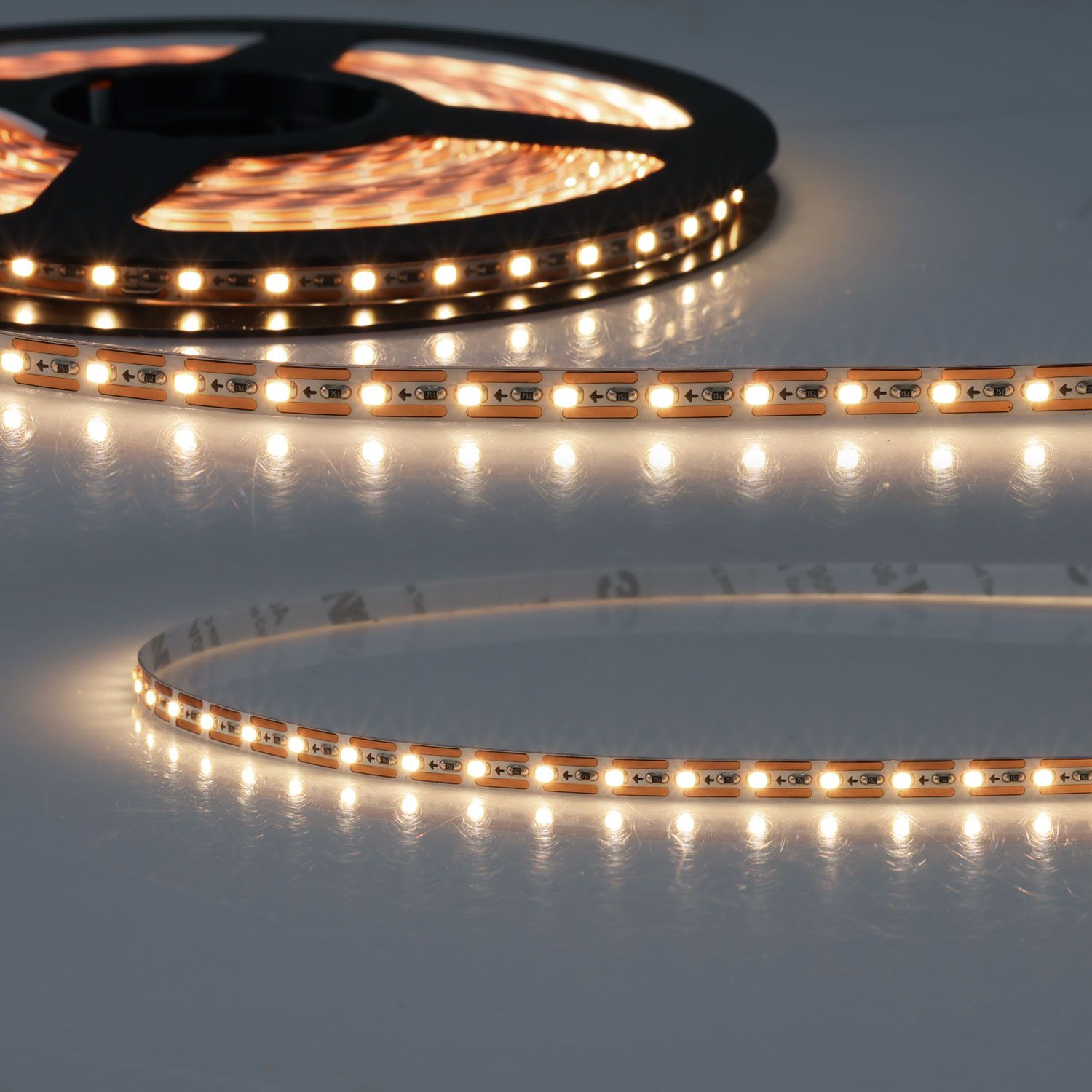 ISOLED LED CRI940 MiniAMP Flexband, 24V DC, 7W, IP20, 4000K, 500cm, Kabel beids. + maleAMP, 120 LED/m ISOLED LED CRI940 MiniAMP Flexband, 24V DC, 7W, IP20, 4000K, 500cm, Kabel beids. + maleAMP, 120 LED/m - 1