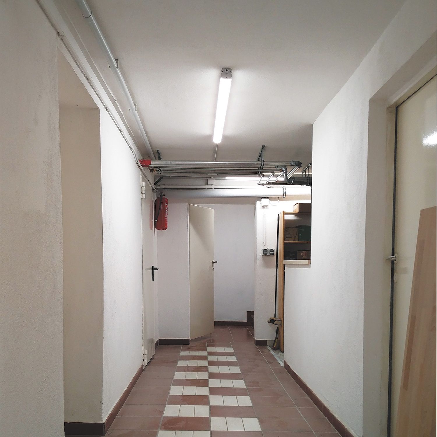 ISOLED LED Balkenleuchte 120cm, PIR-Sensor, PowerSwitch 22|29|32|37W, 150 lm/W, ColorSwitch 3000|4000|6000K - 9