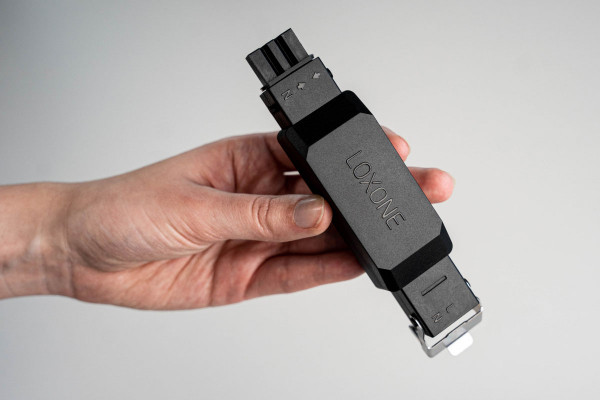 Loxone Shading Actuator Air - 6