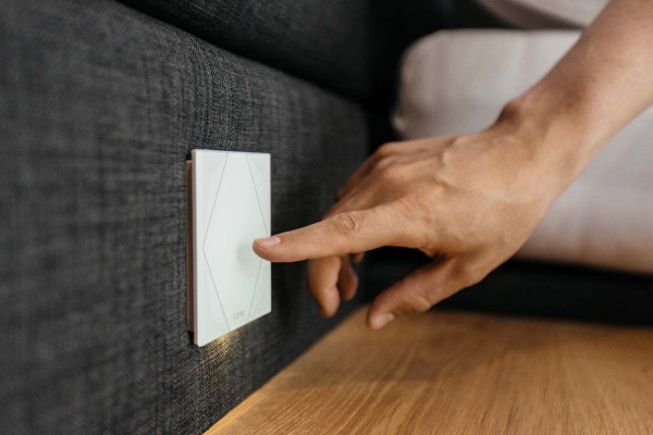 Loxone Touch Pure Classic Air Weiß - Produktbild 2