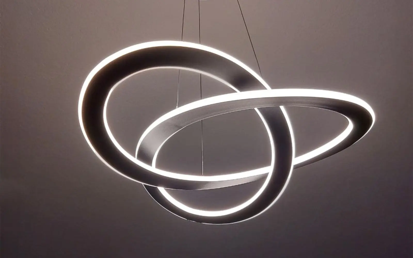 ISOLED LED Hängeleuchte Design 600, schwarz, 40W, rund, 3000K, dimmbar - 2