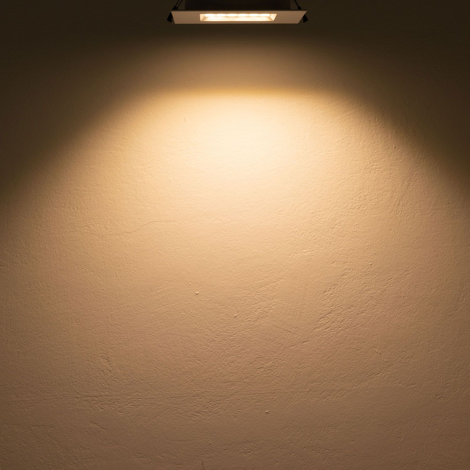 ISOLED LED Downlight Prism blendungsreduziert 18W, IP54, warmweiß, dimmbar - 5